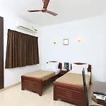 Oyo 41 Silverkey Karappakam