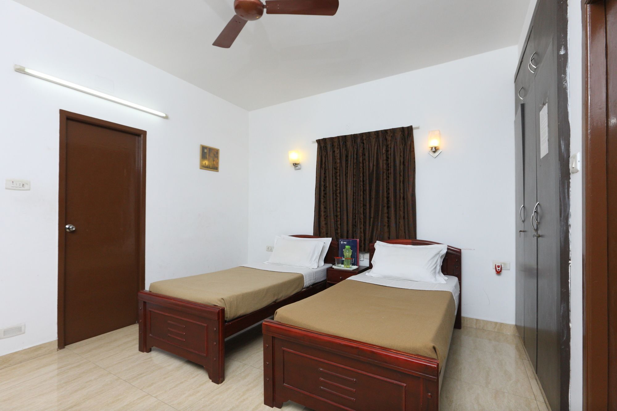 Oyo 41 Silverkey Karappakam Hotel 3*
