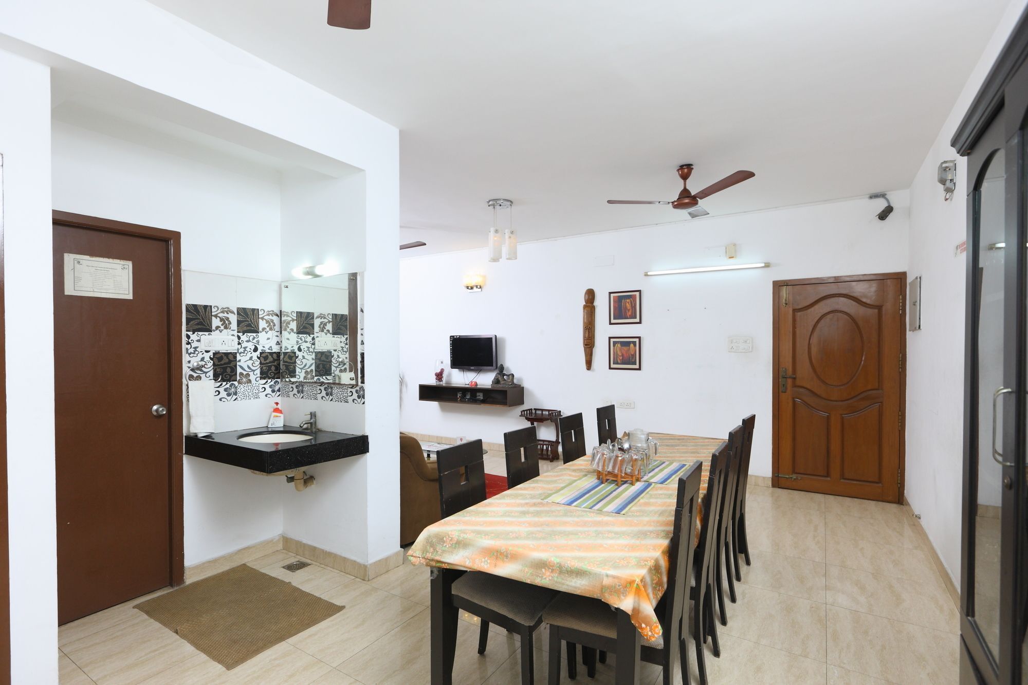 Oyo 41 Silverkey Karappakam Hotel 3*