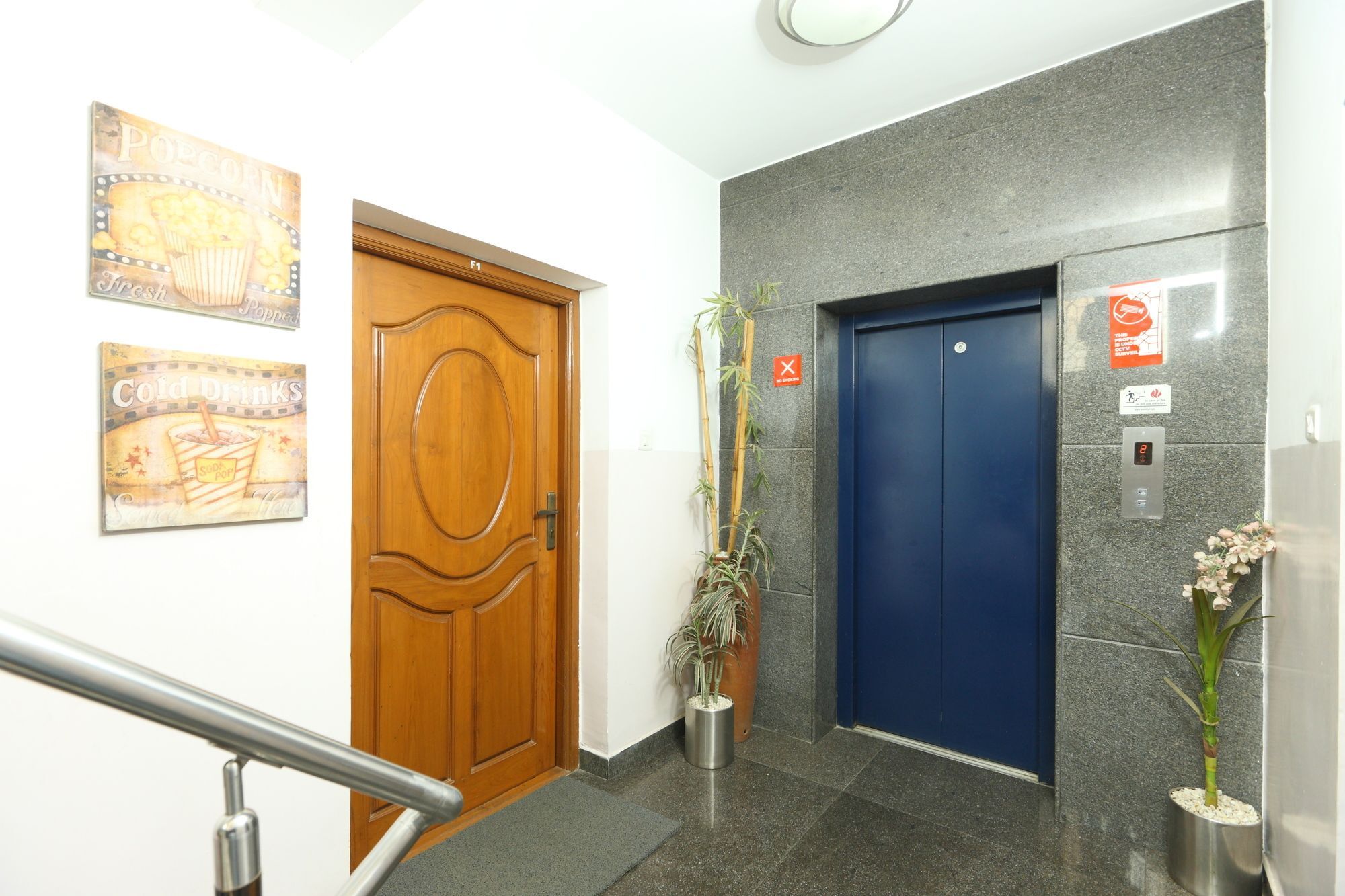 Oyo 41 Silverkey Karappakam 3*
