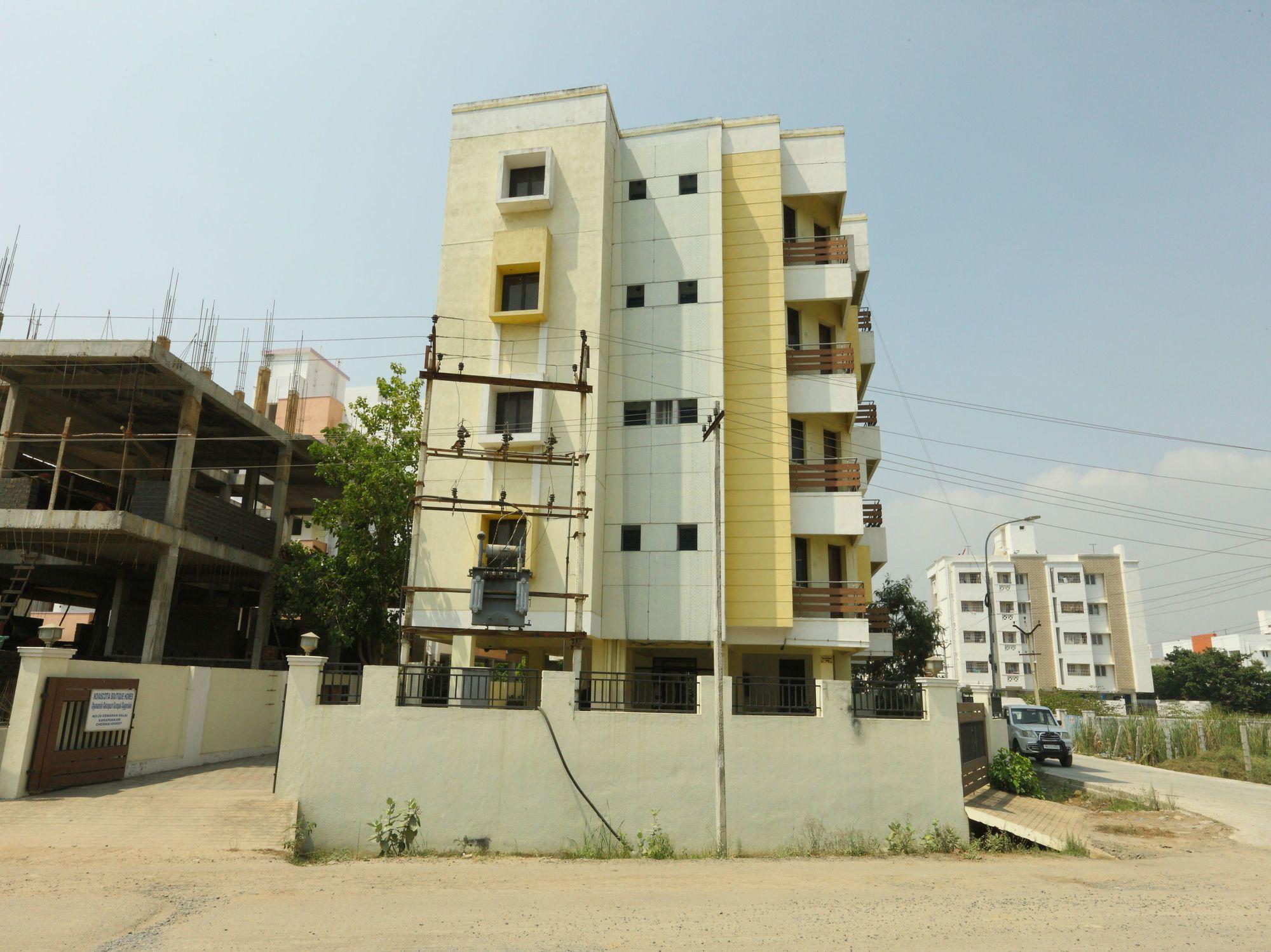 Oyo 41 Silverkey Karappakam 3*